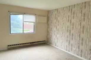 200 Dunteman Dr, Glendale Heights, IL 60139 - Photo 9