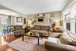 89 W Schubert Ave, Glendale Heights, IL 60139 - Photo 5