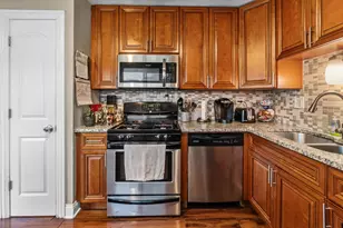 89 W Schubert Ave, Glendale Heights, IL 60139 - Photo 11