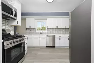 202 Allegheny St, Park Forest, IL 60466 - Photo 5