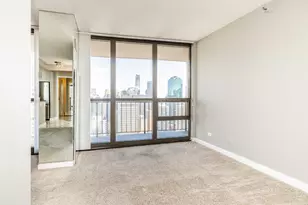 10 E Ontario St, Chicago, IL 60611 - Photo 7