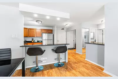 400 E Randolph Street #1104, Chicago, IL 60601 - Photo 7