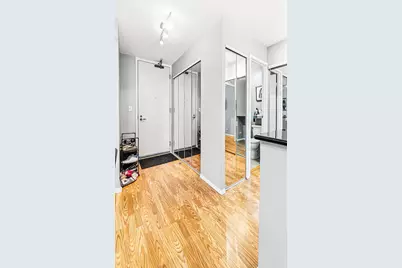 400 E Randolph Street #1104, Chicago, IL 60601 - Photo 11