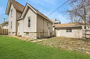 311 Ryerson Ave, Elgin, IL 60123 - Photo 15
