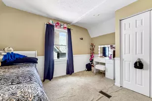 311 Ryerson Ave, Elgin, IL 60123 - Photo 13