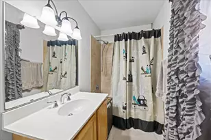 1359 Carol Pl, Montgomery, IL 60538 - Photo 15