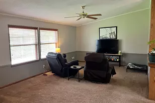 408 E Wood Ln, Belvidere, IL 61008 - Photo 5