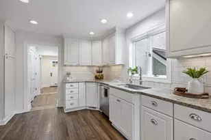 1923 Greenwood Ave, Wilmette, IL 60091 - Photo 9