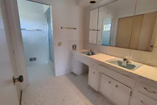 [Address not provided], Glenview, IL 60025 - Photo 25