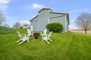 10198 E 2720 St, Kewanee, IL 61443 - Photo 33