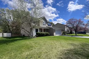 340 Greenview Dr, Crystal Lake, IL 60014 - Photo 7