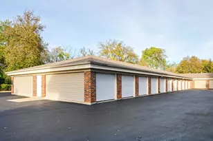 605 Barrington Ave, East Dundee, IL 60118 - Photo 25