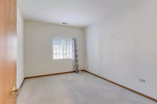 605 Barrington Ave, East Dundee, IL 60118 - Photo 13