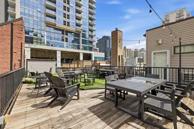 300 W Grand Avenue #203, Chicago, IL 60654 - Photo 9