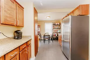 6617 W Foster Ave, Chicago, IL 60656 - Photo 11