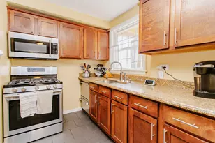 6617 W Foster Ave, Chicago, IL 60656 - Photo 9