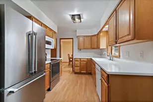 211 E Ottawa St, Sycamore, IL 60178 - Photo 7