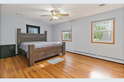 211 E Ottawa Street, Sycamore, IL 60178 - Photo 17