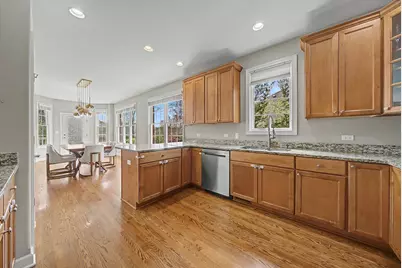 735 Woodglen Lane, Lemont, IL 60439 - Photo 7