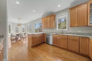 735 Woodglen Lane, Lemont, IL 60439 - Photo 7
