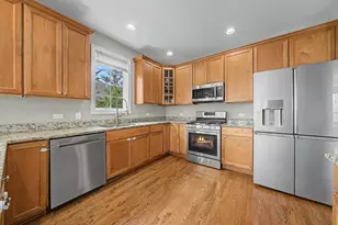 735 Woodglen Lane, Lemont, IL 60439 - Photo 5