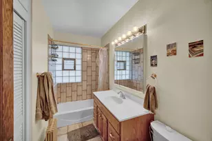 2303 Ridge Ave, Evanston, IL 60201 - Photo 13