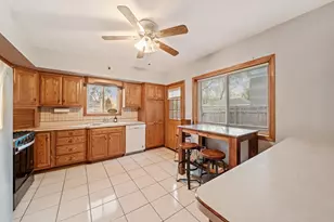 3N210 Wilson St, Elmhurst, IL 60126 - Photo 15