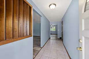 1606 Carlisle Ln, Dekalb, IL 60115 - Photo 3