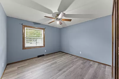 1606 Carlisle Lane, Dekalb, IL 60115 - Photo 15