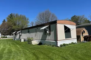 309 Lindenwood Dr, Belvidere, IL 61008 - Photo 3