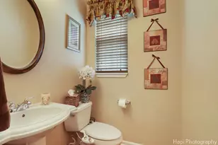 1606 Tecumseh Dr, McHenry, IL 60050 - Photo 11