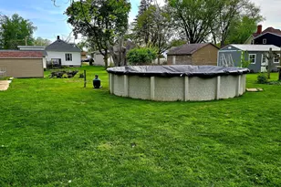 110 E Park Ave, Deer Creek, IL 61733 - Photo 3