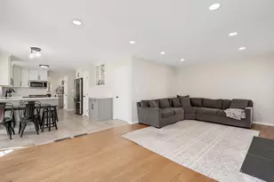 340 White Hall Terrace, Bloomingdale, IL 60108 - Photo 13