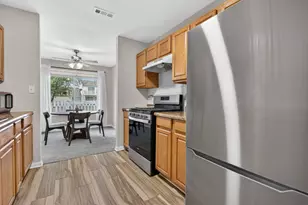 2302 Windsor Ln, Country Club Hills, IL 60478 - Photo 7