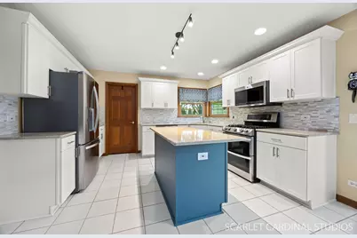 1063 Willow Creek Road, West Chicago, IL 60185 - Photo 11