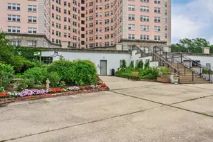 5555 N Sheridan Rd, Chicago, IL 60640 - Photo 25
