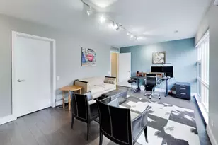 2241 W Melrose St, Chicago, IL 60618 - Photo 39