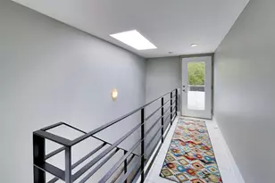 2241 W Melrose St, Chicago, IL 60618 - Photo 27