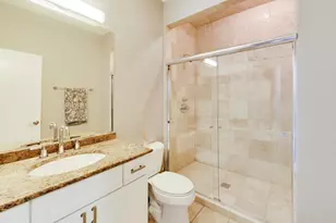2241 W Melrose St, Chicago, IL 60618 - Photo 25
