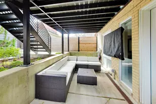 2241 W Melrose St, Chicago, IL 60618 - Photo 45
