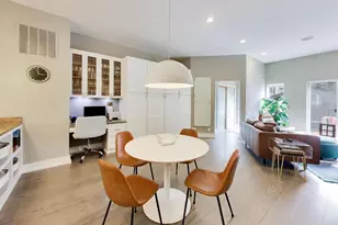 2241 W Melrose St, Chicago, IL 60618 - Photo 11