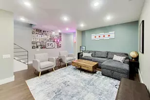 2241 W Melrose St, Chicago, IL 60618 - Photo 33