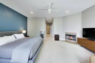 2241 W Melrose St, Chicago, IL 60618 - Photo 19