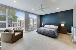2241 W Melrose St, Chicago, IL 60618 - Photo 17