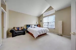 1713 Astor Ave, Oakbrook Terrace, IL 60181 - Photo 11