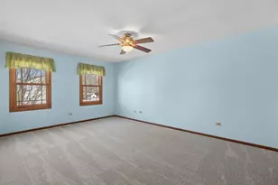 5573 Barnwood Dr, Gurnee, IL 60031 - Photo 17