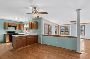 5573 Barnwood Dr, Gurnee, IL 60031 - Photo 7