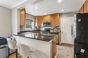2038 Sherman Ave, Evanston, IL 60201 - Photo 9