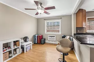 2038 Sherman Ave, Evanston, IL 60201 - Photo 11