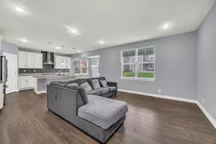 5 Nelson Ln, Hawthorn Woods, IL 60047 - Photo 5